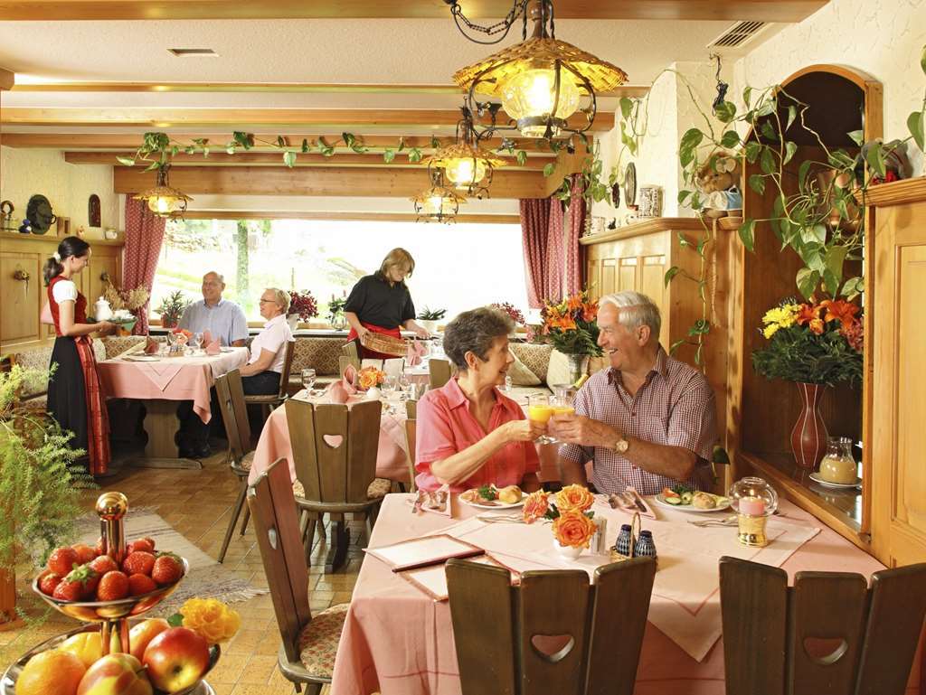 Hotel Kaltenbach Schönwalde Étterem fotó
